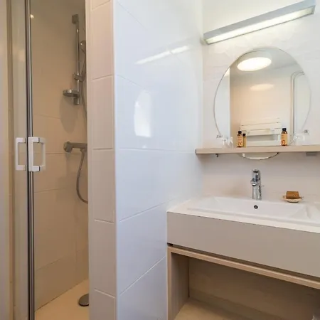 Mileade De La - Hotell 3*